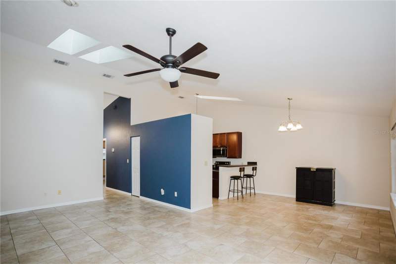 2 bedroom Single Family Residence at 3915 NW 7th Place, Bartram Woods, Gainesville — photo 2