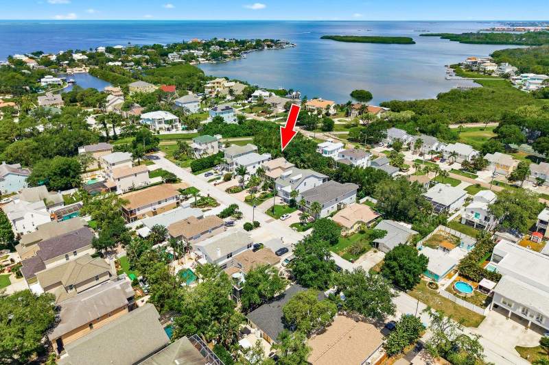 3 bedroom Single Family Residence at 503 Palm Avenue, Crystal Beach Heights, Palm Harbor — photo 2