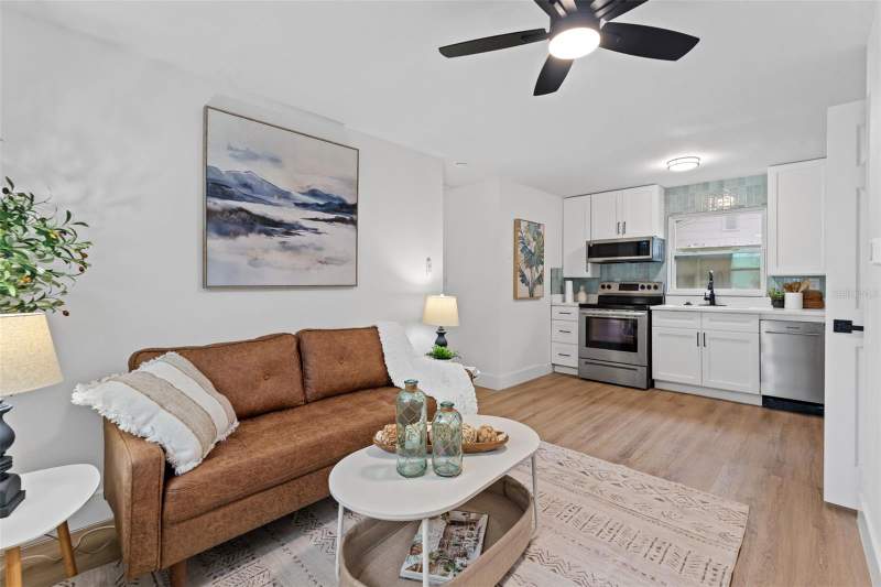 3 bedroom Single Family Residence at 3820 40th Avenue, Midway Sub, St Petersburg — photo 3