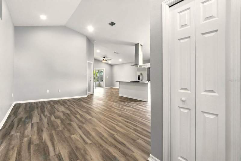 3 bedroom Single Family Residence at 460 MARTIGUES DRIVE, POINCIANA VILLAGE 5 NBHD 1, KISSIMMEE — photo 4