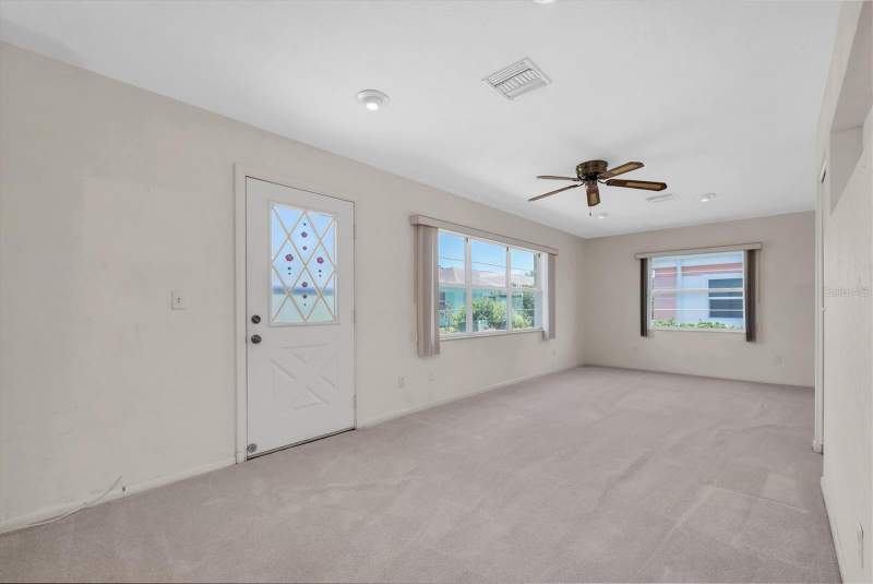 2 bedroom Condominium at 8241 Brentwood Road #8241, Chateaux De Bardmoor, Seminole — photo 4