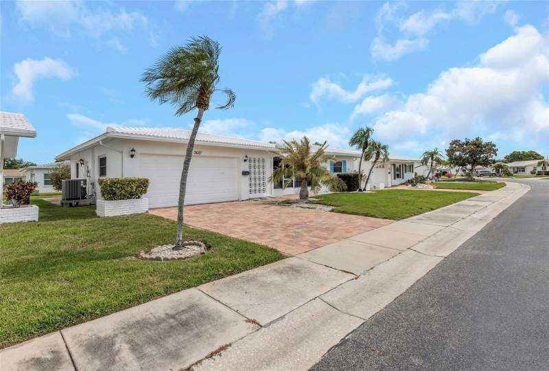 2 bedroom Single Family Residence at 3627 100th Place #4, Mainlands Of Tamarac By The Gulf Unit 4 Condo, Pinellas Park — photo 4