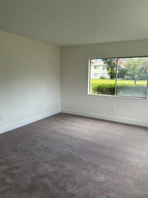 4520 Overlook Drive #132, St Petersburg FL - photo 7 of 14