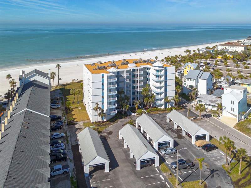 Lighthouse Pointe Condo