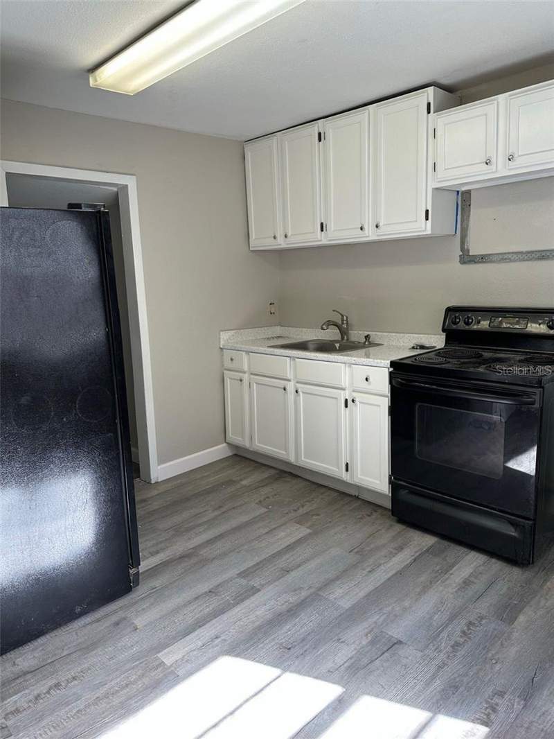 2 bedroom Single Family Residence at 1219 W 8th Street, Seminole Park, Sanford — photo 4