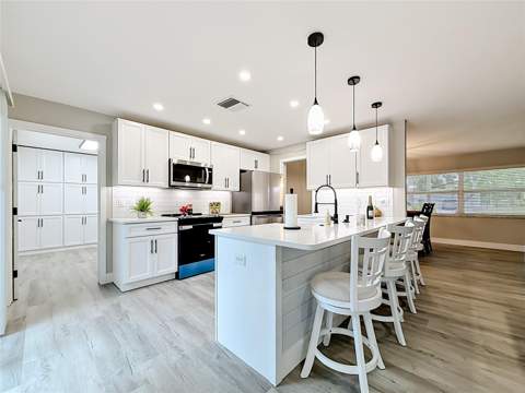 508 Shore Drive, Largo FL - photo 9 of 31