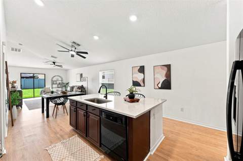 7227 Salt River Avenue, Sun City Center FL - photo 7 of 73