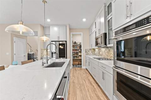 7043 Carrickbend Lane, Orlando FL - photo 17 of 72