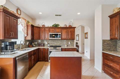 9955 Medallion Bluff Lane, Orlando FL - photo 11 of 38