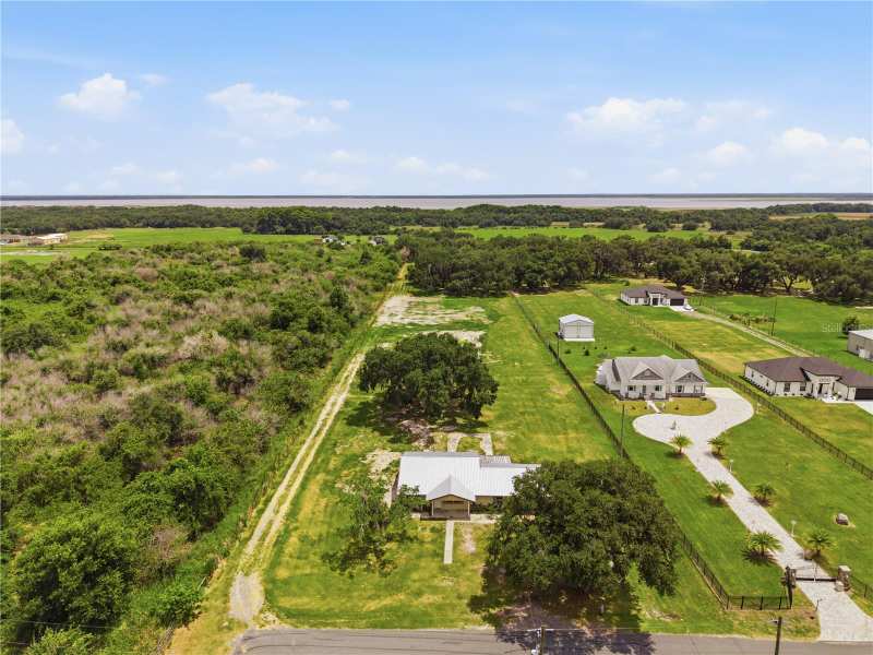 3 bedroom Single Family Residence at 2000 Parkway Avenue, McCools Add To Kissimmee Park, St Cloud — photo 1