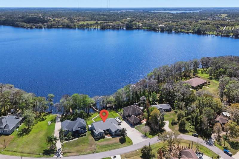 3 bedroom Single Family Residence at 834 Millshore Drive, Lake Mills Shores, Chuluota — photo 3