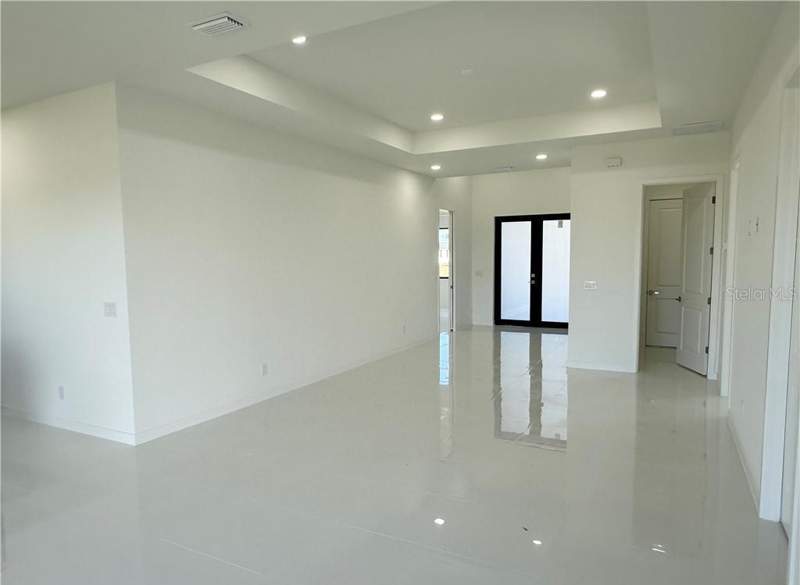 4 bedroom Single Family Residence at 4238 NW 34th Terrace, Cape Coral, Cape Coral — photo 3