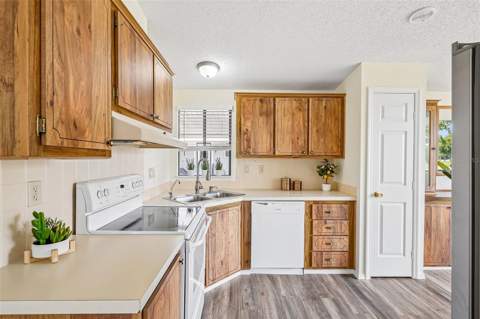1616 W Schwartz Boulevard, The Villages FL - photo 15 of 44
