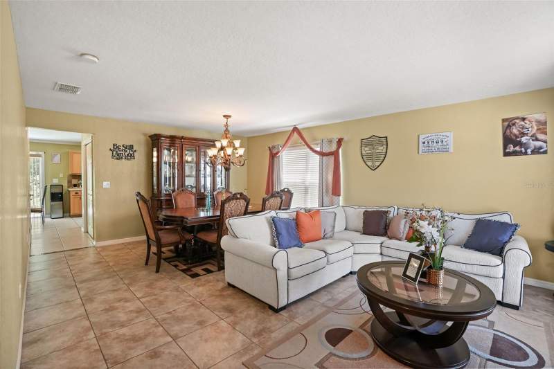 4 bedroom Single Family Residence at 268 Tavestock Loop, Parkstone, Winter Springs — photo 4