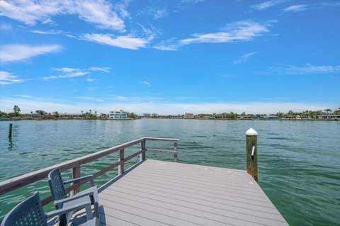 8405 Bayshore Drive, Treasure Island FL - photo 8 of 53