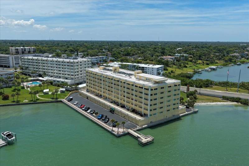 2 bedroom Condominium at 100 Bluff View Drive #506C, Harbour Club Condo 3, Belleair Bluffs — photo 2