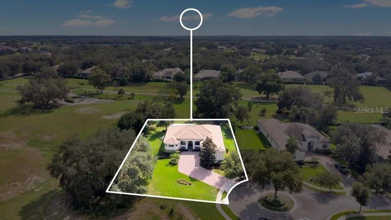 4 bedroom Single Family Residence at 32809 Berwick Glen Court, Heathrow Country Estate, Sorrento — photo 3