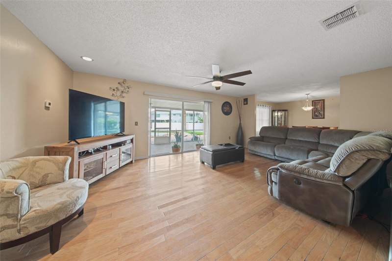 5 bedroom Single Family Residence at 641 Elder Court, Spring Oaks Unit 3, Altamonte Springs — photo 2