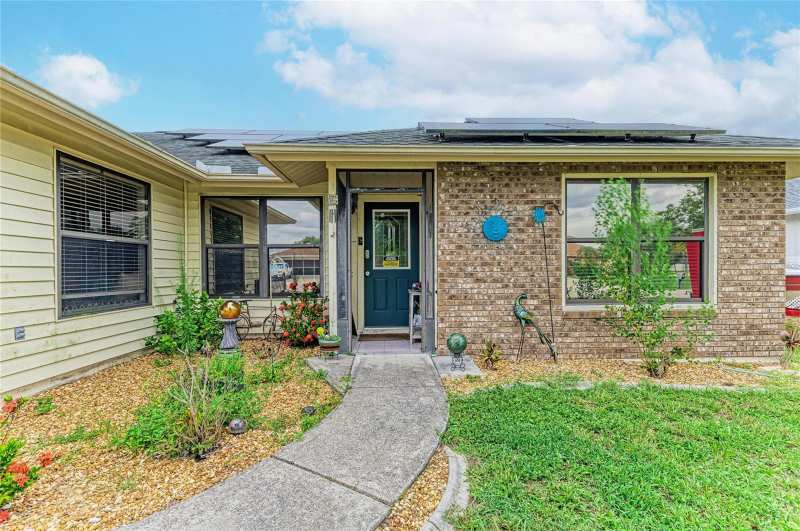 3 bedroom Single Family Residence at 2147 Floribanna Street, Port Charlotte Sub 37, North Port — photo 1