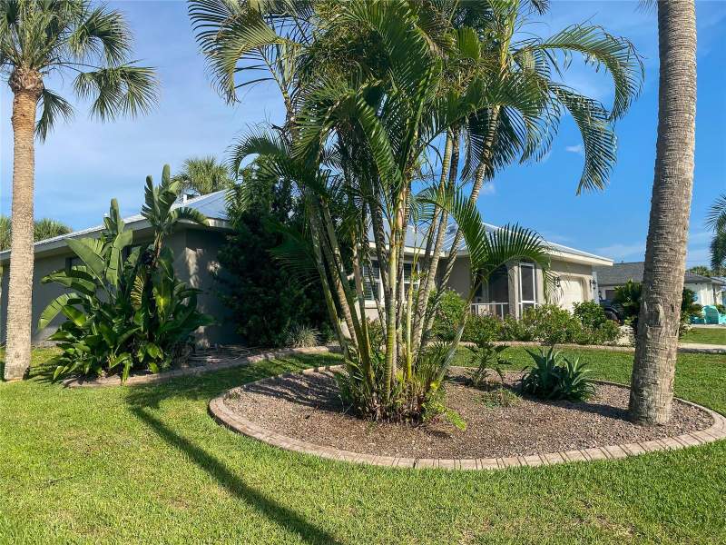 3 bedroom Single Family Residence at 18663 Macgill Avenue, Port Charlotte Sec 037, Port Charlotte — photo 4