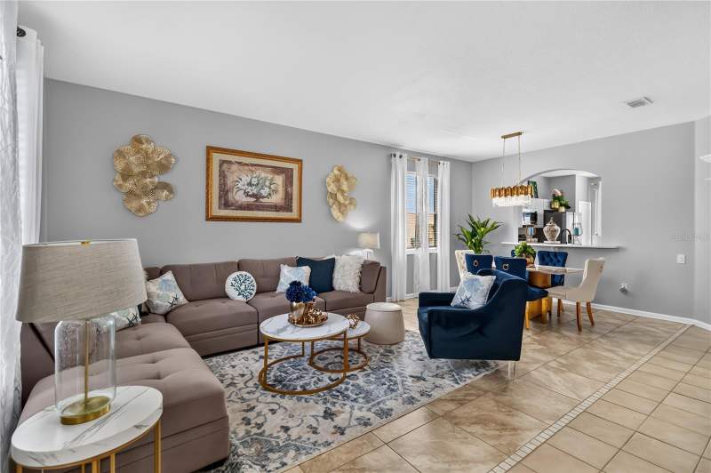 6 bedroom Single Family Residence at 8006 King Palm Circle, Wyndham Palms Ph 1A, Kissimmee — photo 5