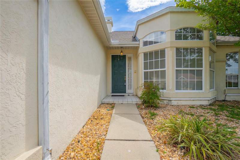 4 bedroom Single Family Residence at 1635 N Marlborough Loop, Meadowcrest Single Family Add 03, Crystal River — photo 2