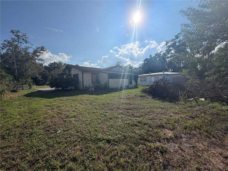 2 bedroom Single Family Residence at 1104 E Warren Street, Lincoln Park South, Plant City — photo 3