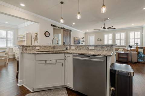 597 Ozona Village Drive, Palm Harbor FL - photo 16 of 51