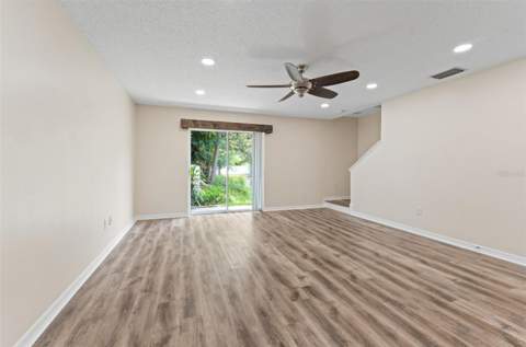 8421 Edgewater Place Boulevard, Tampa FL - photo 8 of 31