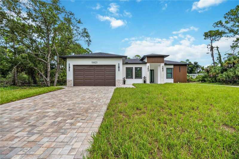 4 bedroom Single Family Residence at 18420 Jefferson Avenue, Port Charlotte Sec 014, Port Charlotte — photo 1