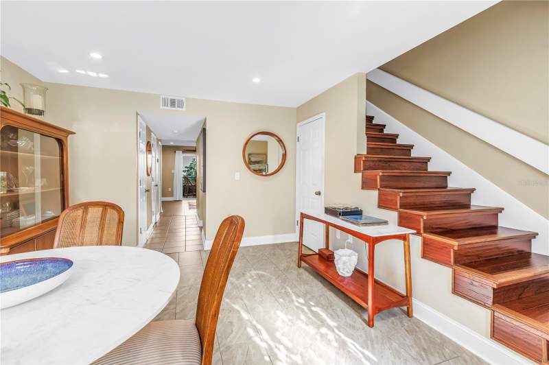2 bedroom Condominium at 3595 41st Lane #D, Bermuda Bay Beach Condo, St Petersburg — photo 2