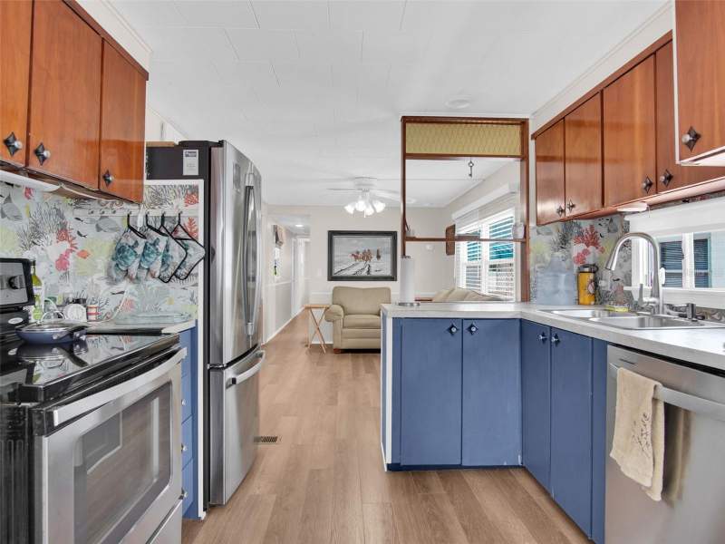 2 bedroom Mobile Home at 800 Chesapeake Drive #55, Chesapeake Point Co-Op Inc Unrec, Tarpon Springs — photo 5