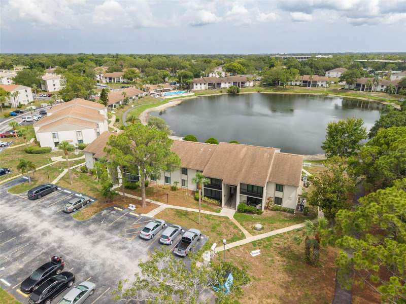 2 bedroom Condominium at 1882 Pine Ridge Way #C2, Pine Ridge At Palm Harbor, Palm Harbor — photo 4