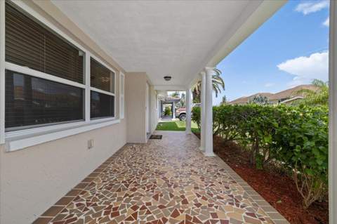 4933 Shell Stream Boulevard, New Port Richey FL - photo 8 of 76