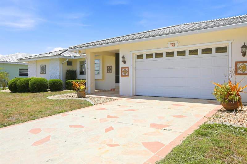 3 bedroom Single Family Residence at 747 Bal Harbor Boulevard, Punta Gorda Isles Sec 05, Punta Gorda — photo 2