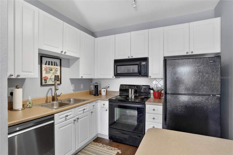 1 bedroom Condominium at 4221 W Spruce Street #2426, Villa Sonoma At International, Tampa — photo 4