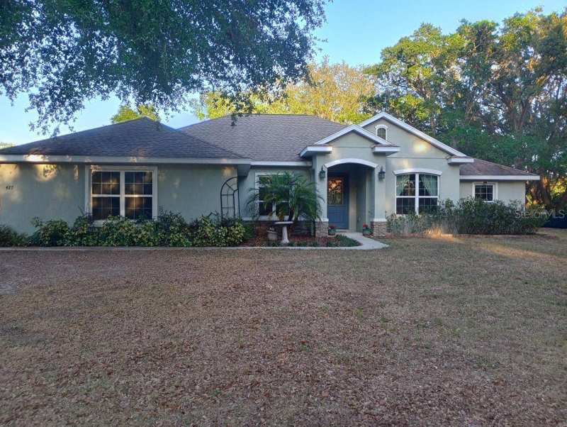 4 bedroom Single Family Residence at 427 Carolina Avenue, Lady Lake Sligh & Teagues Add, Lady Lake — photo 1