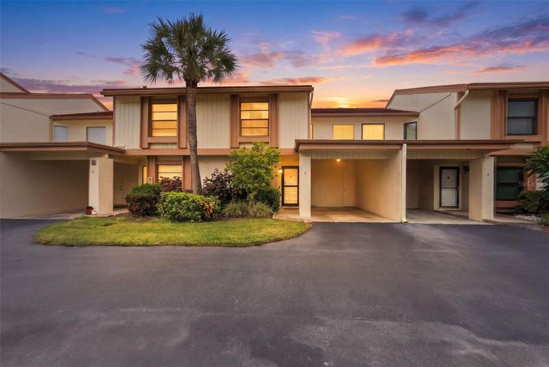 3 bedroom Townhouse at 6140 Sun Boulevard #7, Casa Del Mar Condo II, St Petersburg — photo 2