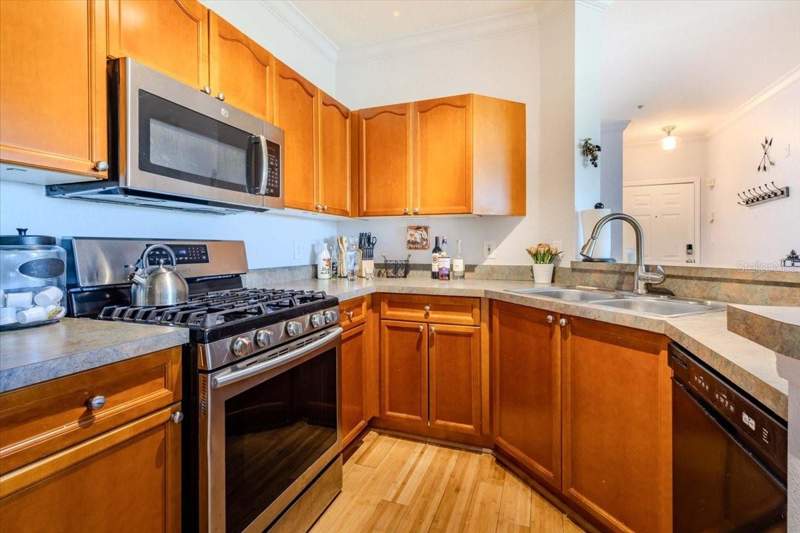 2 bedroom Condominium at 2757 Via Cipriani #1131B, Grand Bellagio At Baywatch Condo The, Clearwater — photo 3