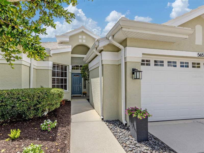 3 bedroom Single Family Residence at 565 Fallbrook Drive, Venice Golf & Country Club Unit 02B, Venice — photo 3