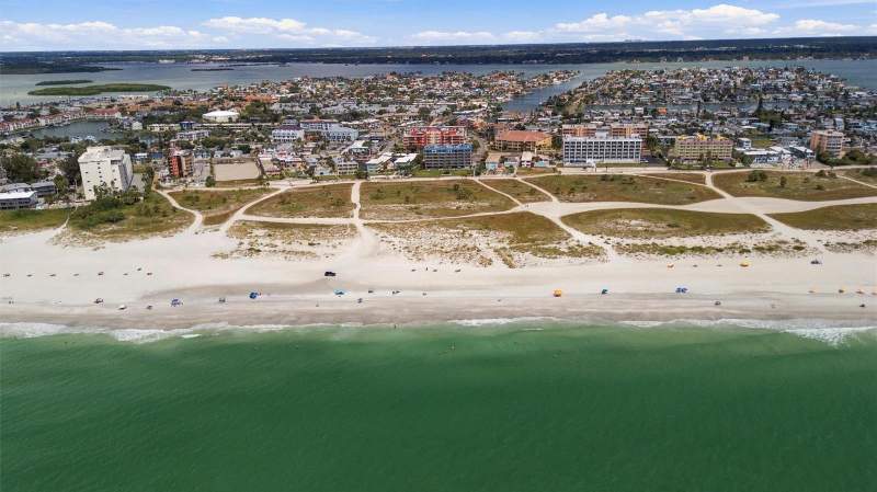 2 bedroom Condo - Hotel at 11605 Gulf Boulevard #408, Crystal Palms Bch Resort At Treasure Island Condo, Treasure Island — photo 3