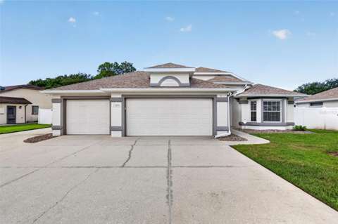 11506 Lake Dr, pool for sale in Leesburg