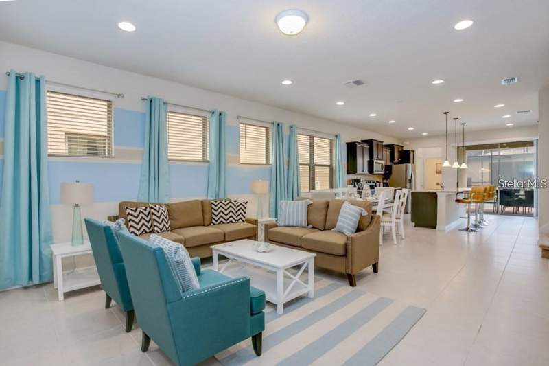 5 bedroom Single Family Residence at 8816 Corcovado Drive, Windsor At Westside Ph 2B, Kissimmee — photo 2