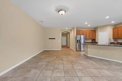 11601 Tangle Stone Drive, Gibsonton FL - photo 7 of 54