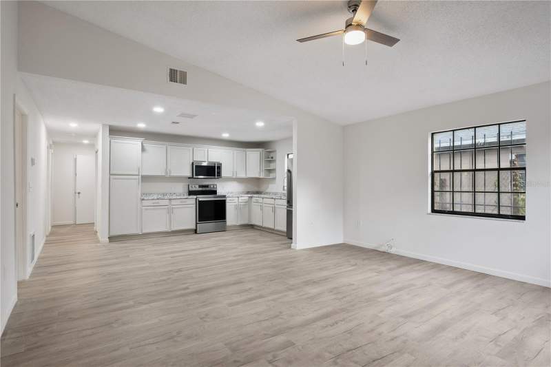 4 bedroom Single Family Residence at 716 Grove Avenue, Magruder Rev, Orlando — photo 4