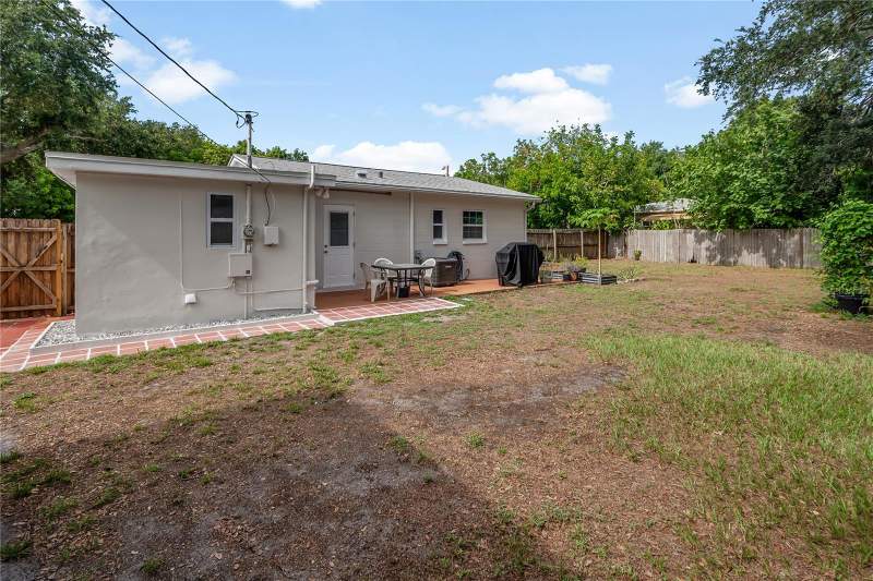 3 bedroom Single Family Residence at 2151 44th Avenue, Harris School Sub No. 1, St Petersburg — photo 3