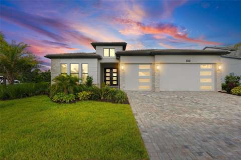 2629 Waterfront Circle, home for sale in Sarasota 34240