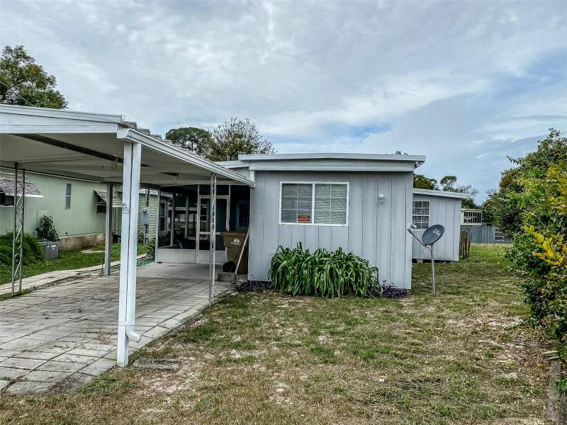 East Lake Harris Estates