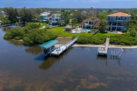1632 Sea Breeze Drive, Tarpon Springs FL - photo 8 of 96
