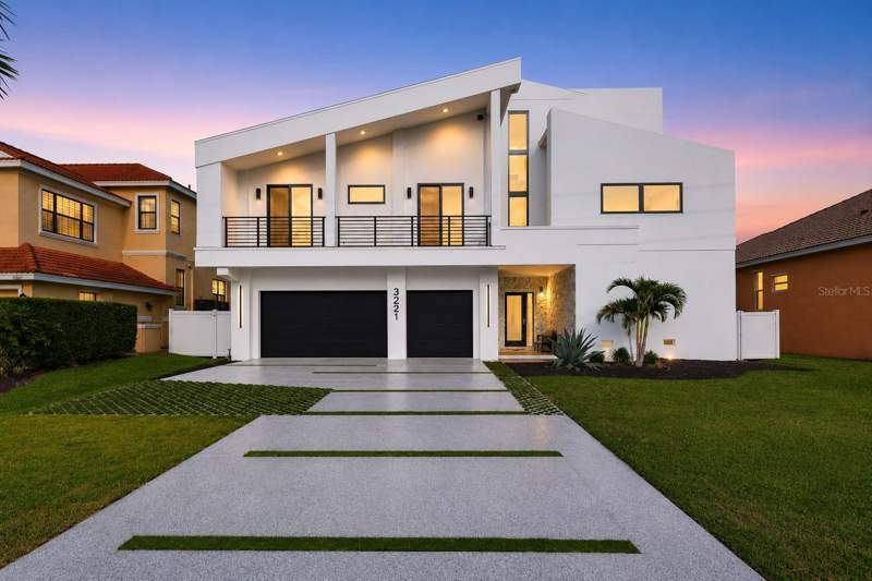 4 bedroom Single Family Residence at 3221 Gulf Boulevard, Belleair Beach Yacht Club Estates, Belleair Beach — photo 5